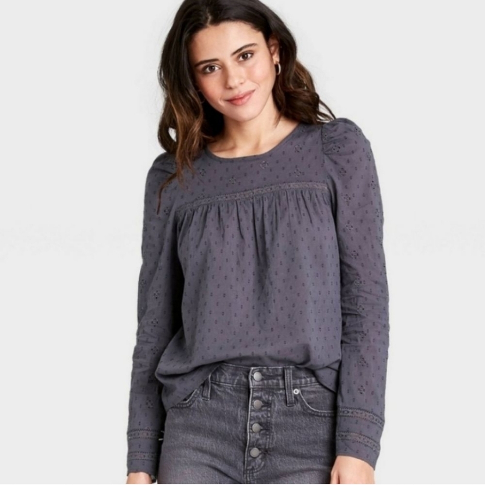 Universal Thread Long Sleeve Eyelet Gray Peasant Top